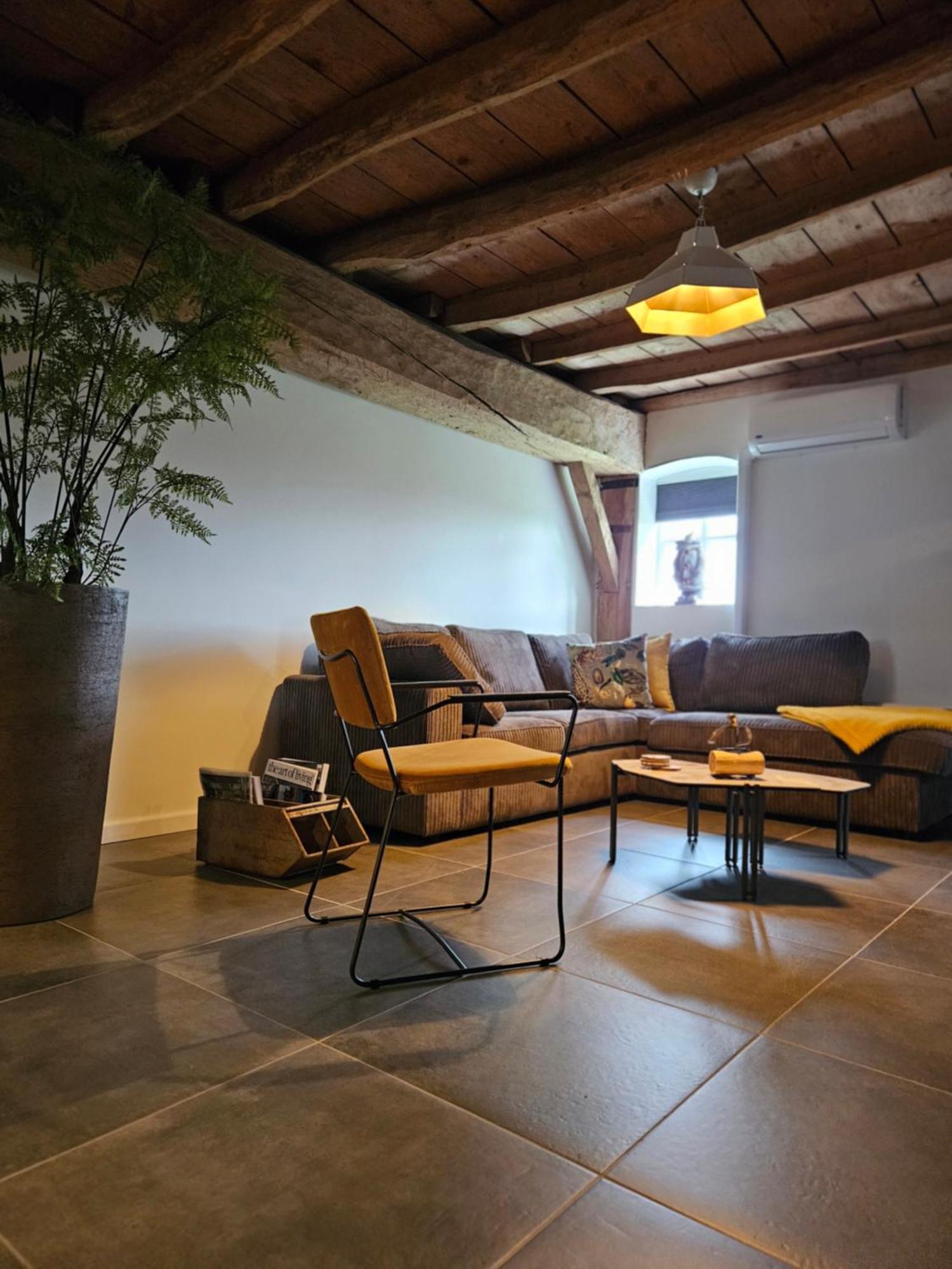 Bed En Box 3610 Bed & Breakfast Oirschot Exterior photo